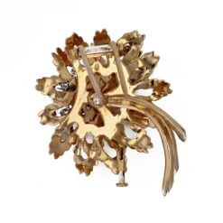 Sarl Baume French 1950s Diamonds 18 Karat Yellow Gold Flower Brooch 29 Sarl Baume French 1950s Diamonds 18 Karat Yellow Gold Flower Brooch -Best Jewelry Store LOT 08 25 master