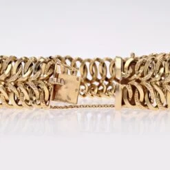 Sarl Baume French 1960s 18 Karat Yellow Gold Flexible Retro Bracelet -Best Jewelry Store LOT 16 11 master