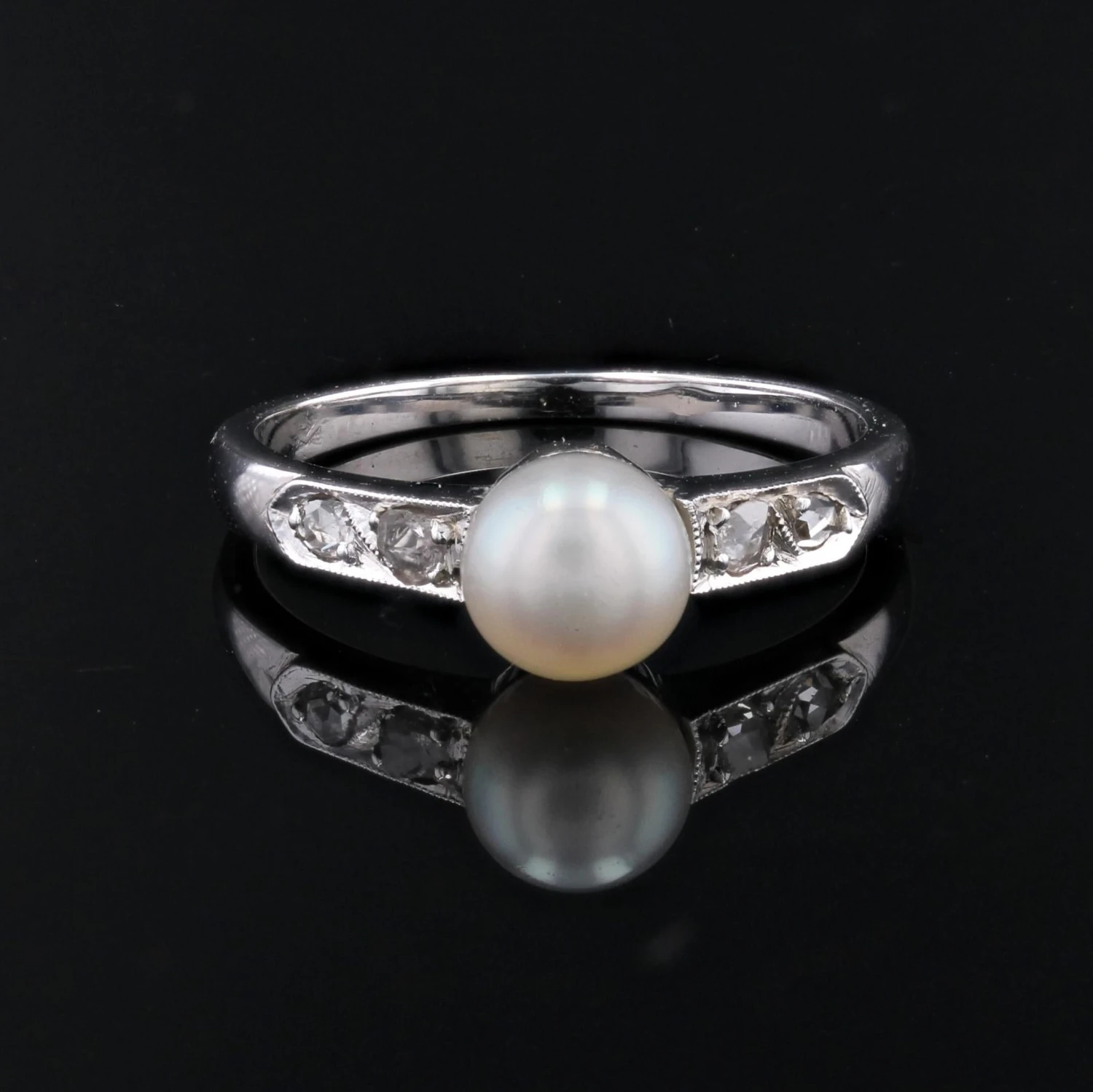 Sarl Baume French 1950s Diamond Cultured Pearl 18 Karat White Gold Ring 7 Sarl Baume French 1950s Diamond Cultured Pearl 18 Karat White Gold Ring - Image 5