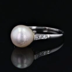Sarl Baume 1930s Cultured Pearl Diamonds 18 Karat White Gold Art Deco Ring -Best Jewelry Store NCV02 master 93e1d24f c948 4b91 ac1a 90af720f9d19