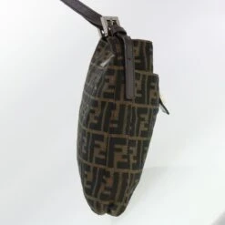 Brand Street FENDI Zucca Canvas Mamma Baguette Shoulder Bag Brown 2258 26727 009 Auth Am4024 25 Brand Street FENDI Zucca Canvas Mamma Baguette Shoulder Bag Brown 2258 26727 009 Auth Am4024 -Best Jewelry Store am4024 6