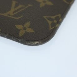 Brand Street LOUIS VUITTON Monogram Neverfull MM Pouch Accessory Pouch LV Auth Am5581 28 Brand Street LOUIS VUITTON Monogram Neverfull MM Pouch Accessory Pouch LV Auth Am5581 -Best Jewelry Store am5581 10