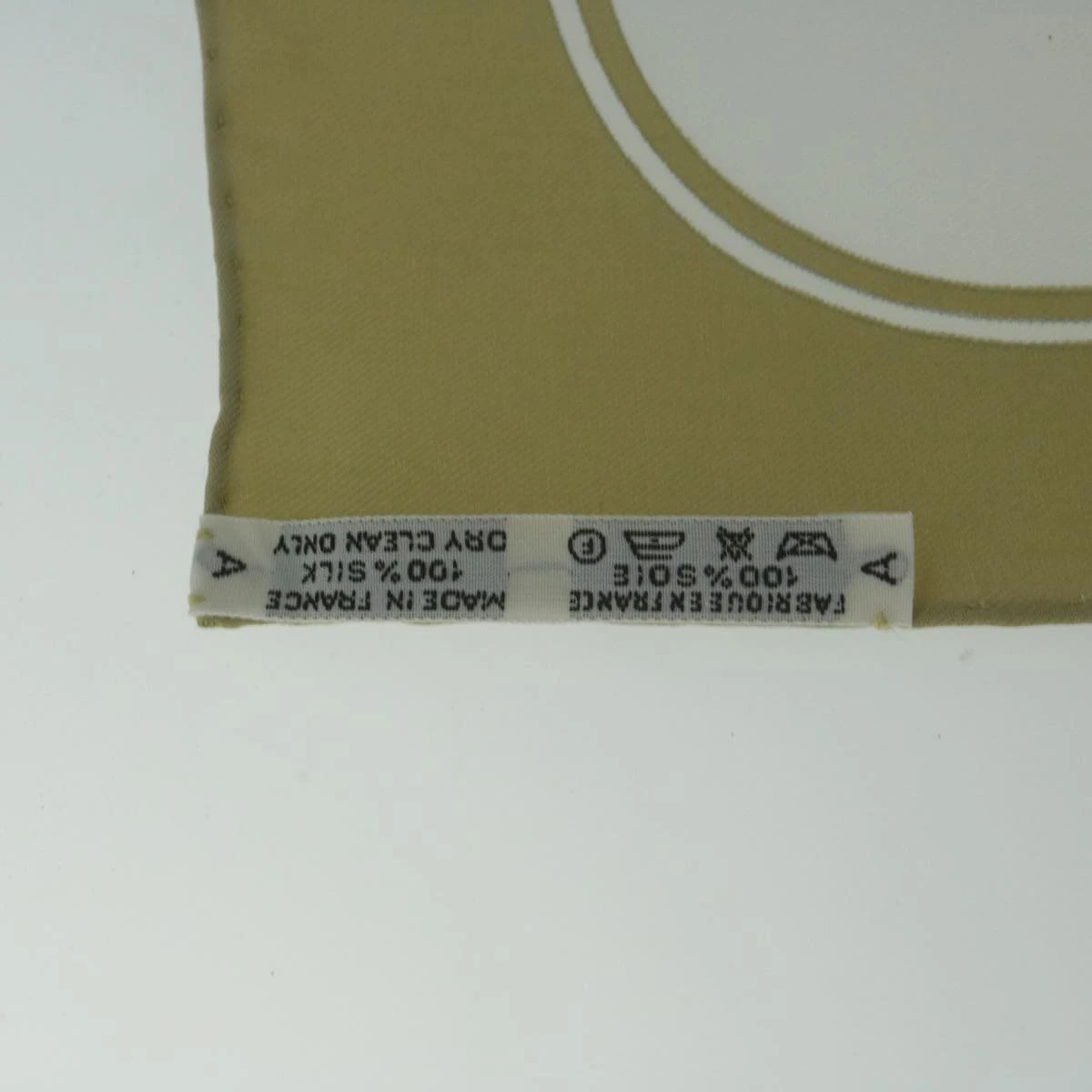 Brand Street HERMES Carre 90 Flora Graeca Scarf Silk Beige Multicolor Auth Am5676 17 Brand Street HERMES Carre 90 Flora Graeca Scarf Silk Beige Multicolor Auth Am5676 - Image 15