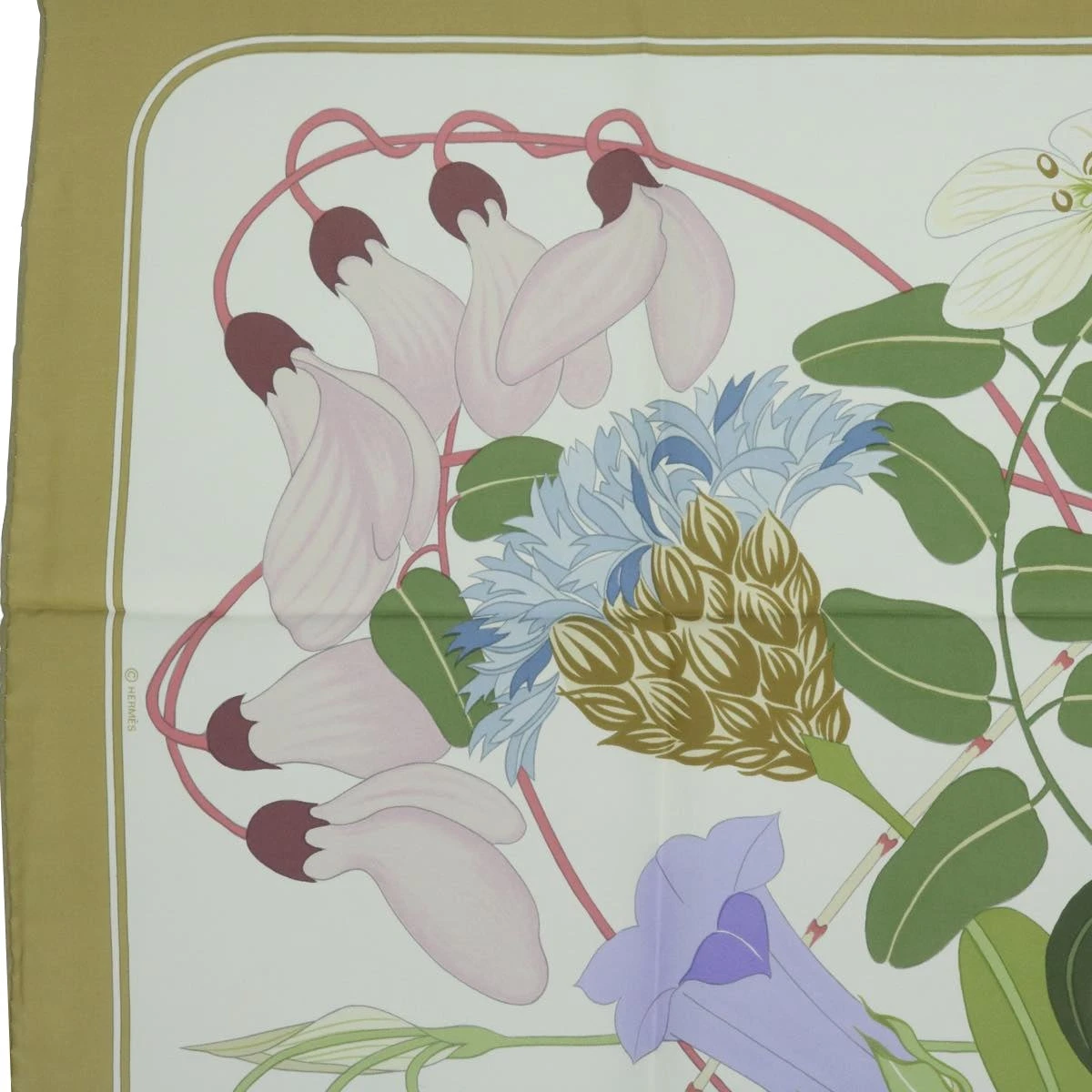 Brand Street HERMES Carre 90 Flora Graeca Scarf Silk Beige Multicolor Auth Am5676 4 Brand Street HERMES Carre 90 Flora Graeca Scarf Silk Beige Multicolor Auth Am5676 - Image 2