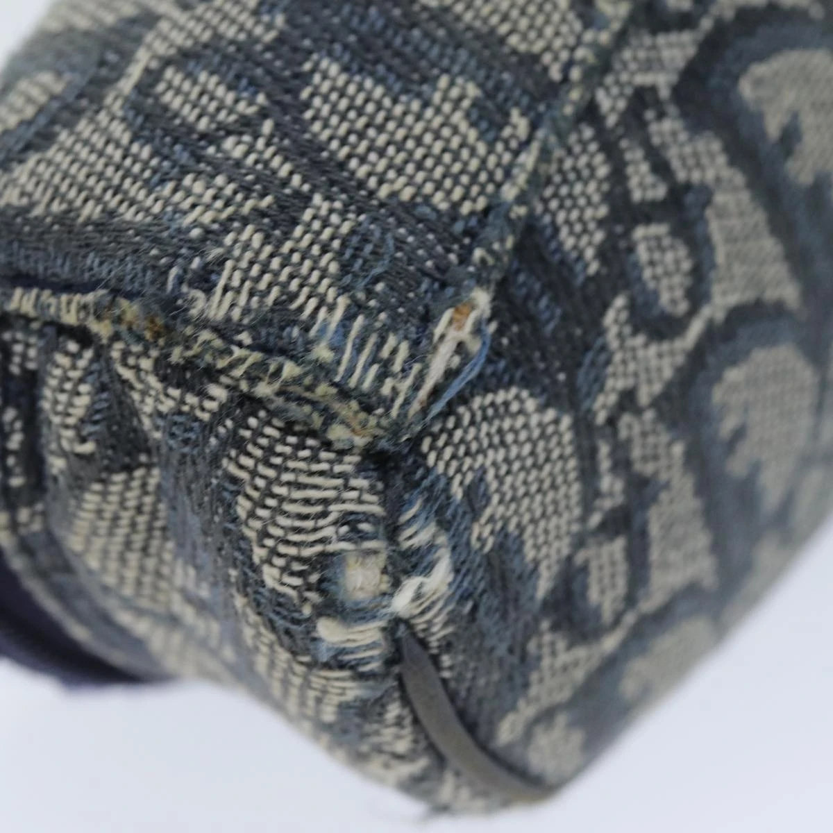 Brand Street CHRISTIAN DIOR Trotter Canvas Saddle Pouch Accessory Pouch Navy Auth Bs14248 19 Brand Street CHRISTIAN DIOR Trotter Canvas Saddle Pouch Accessory Pouch Navy Auth Bs14248 - Image 17