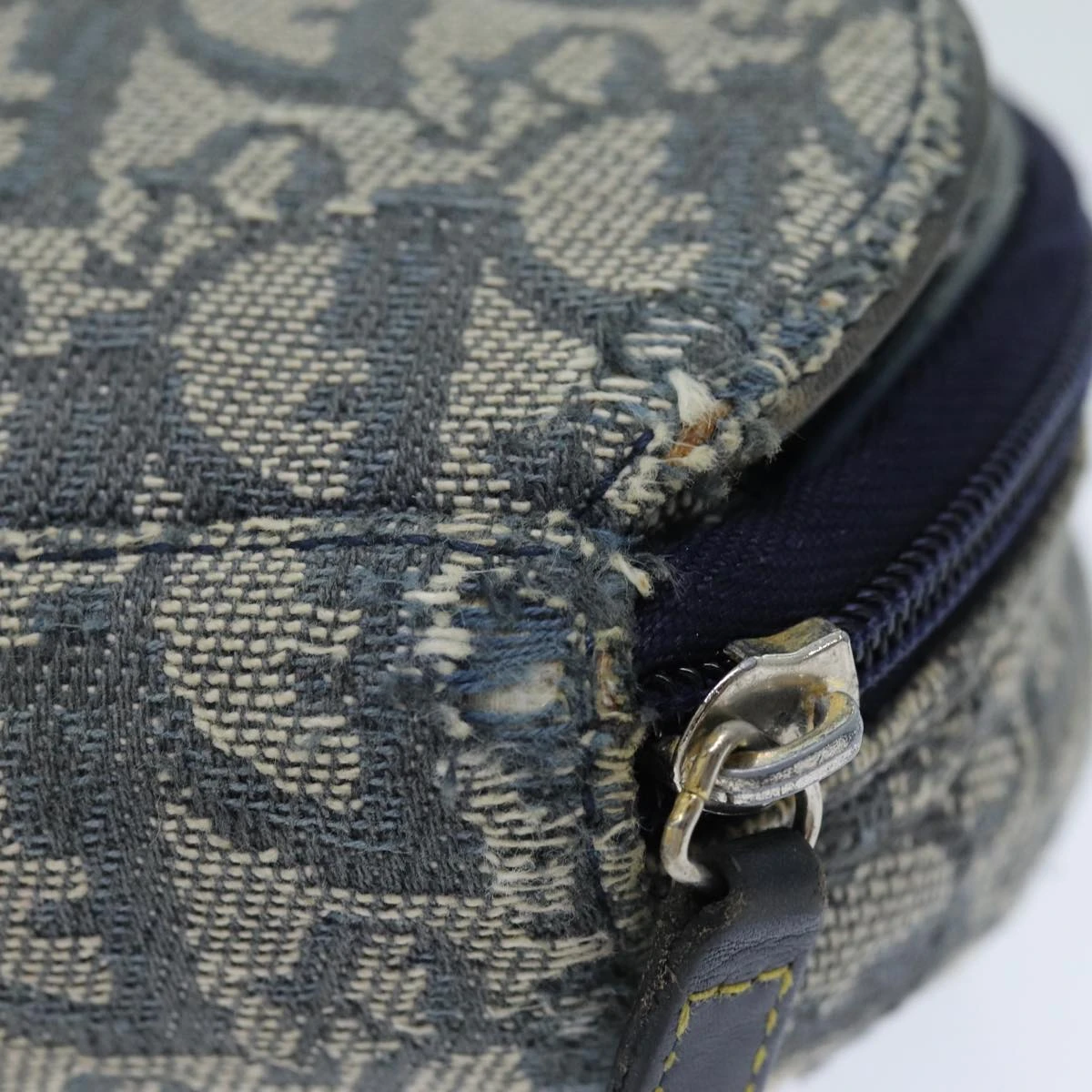 Brand Street CHRISTIAN DIOR Trotter Canvas Saddle Pouch Accessory Pouch Navy Auth Bs14248 9 Brand Street CHRISTIAN DIOR Trotter Canvas Saddle Pouch Accessory Pouch Navy Auth Bs14248 - Image 7