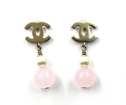 Lar Vintage CHANEL Gold CC Pearl Pink Bead Dangle Piercing Earrings