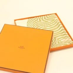 Brand Street HERMES Carre 90 Dimitri.R Scarf "ONDE DE CHIC" Zebra Silk Green Auth Am2045g 23 Brand Street HERMES Carre 90 Dimitri.R Scarf "ONDE DE CHIC" Zebra Silk Green Auth Am2045g -Best Jewelry Store gt2045 11