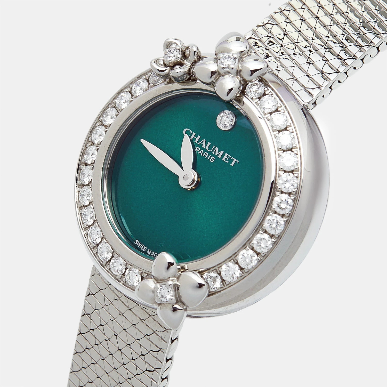 The Luxury Closet CHAUMET Green Stainless Steel Diamond Hortensia Eden W83880-001 Women's Wristwatch 22 Mm 4 The Luxury Closet CHAUMET Green Stainless Steel Diamond Hortensia Eden W83880-001 Women's Wristwatch 22 Mm - Image 2