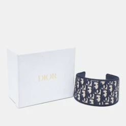 The Luxury Closet DIOR Navy Blue Oblique Embroidered Headband 15 The Luxury Closet DIOR Navy Blue Oblique Embroidered Headband -Best Jewelry Store luxury women dior used accessories p981179 006