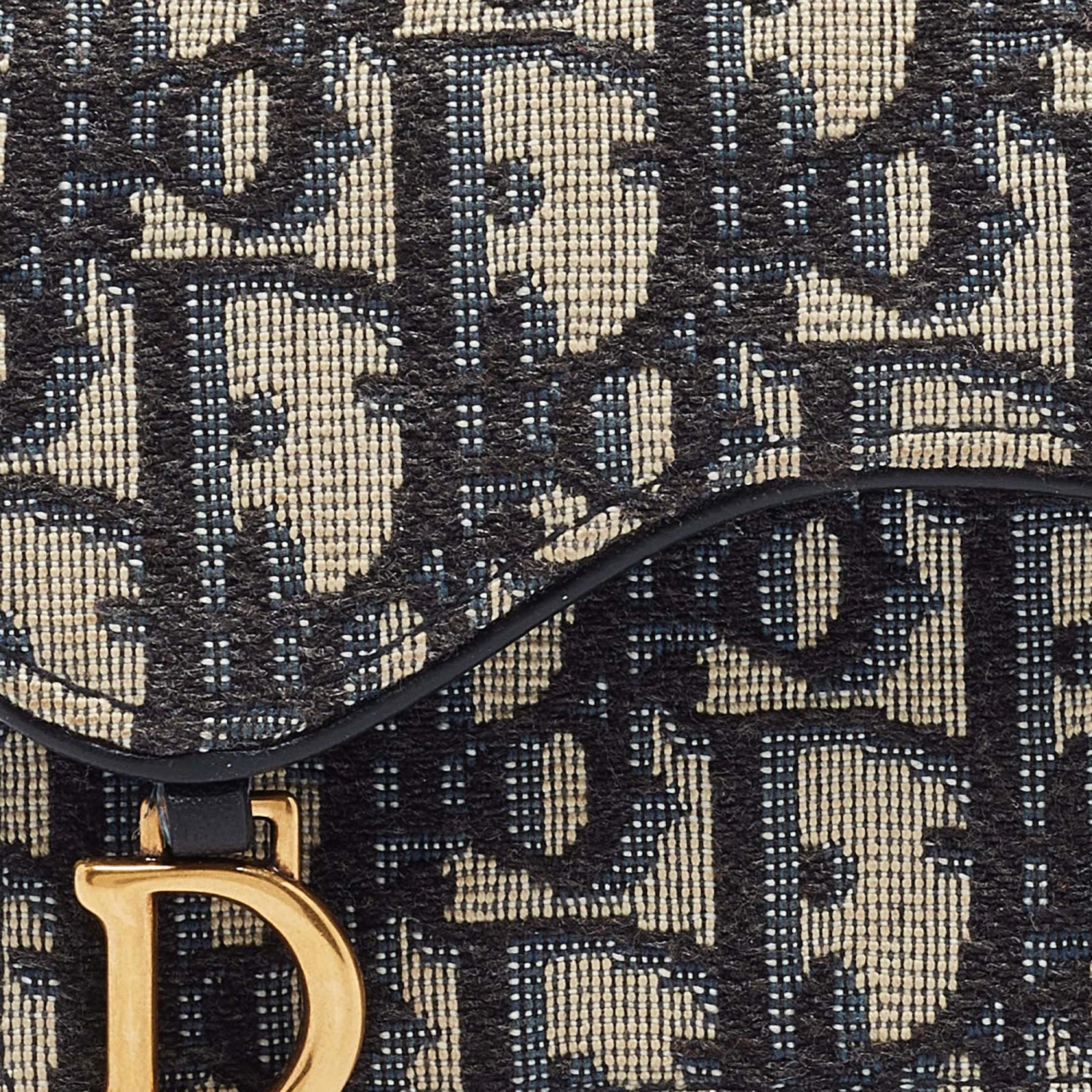 The Luxury Closet DIOR Blue Oblique Canvas Saddle Flap Card Holder 8 The Luxury Closet DIOR Blue Oblique Canvas Saddle Flap Card Holder - Image 6