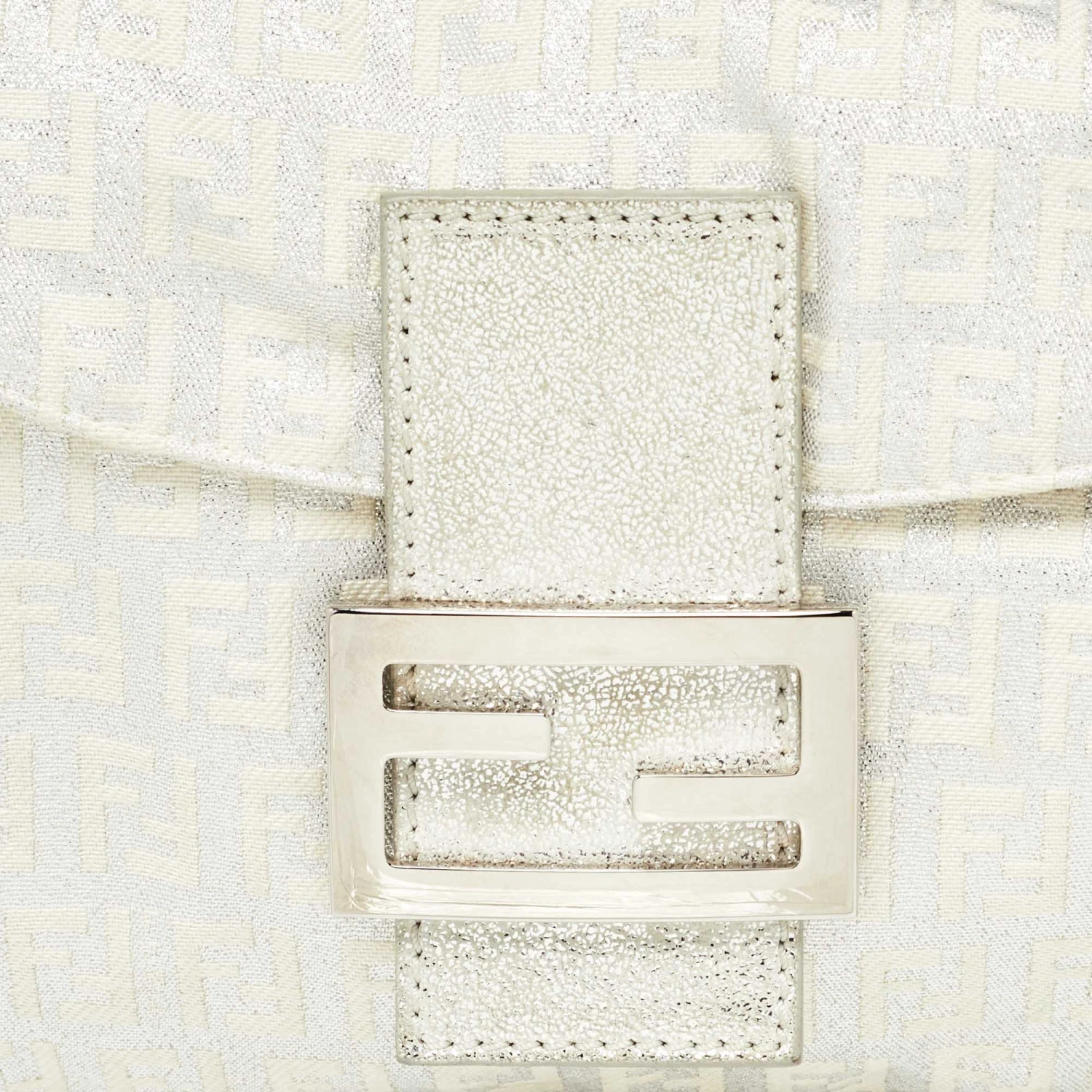The Luxury Closet FENDI Silver/White Zucchino Canvas And Leather Forever Baguette Bag 7 The Luxury Closet FENDI Silver/White Zucchino Canvas And Leather Forever Baguette Bag - Image 5