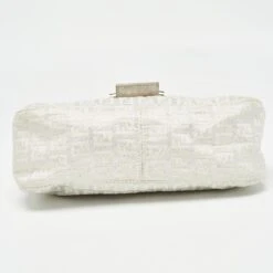 The Luxury Closet FENDI Silver/White Zucchino Canvas And Leather Forever Baguette Bag 17 The Luxury Closet FENDI Silver/White Zucchino Canvas And Leather Forever Baguette Bag -Best Jewelry Store luxury women fendi used handbags p991214 013