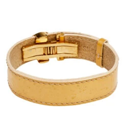 The Luxury Closet Louis Vuitton Pale Yellow Monogram Vernis Leather Good Luck Bracelet 16 The Luxury Closet Louis Vuitton Pale Yellow Monogram Vernis Leather Good Luck Bracelet -Best Jewelry Store luxury women louis vuitton used accessories p488685 1631420960 008