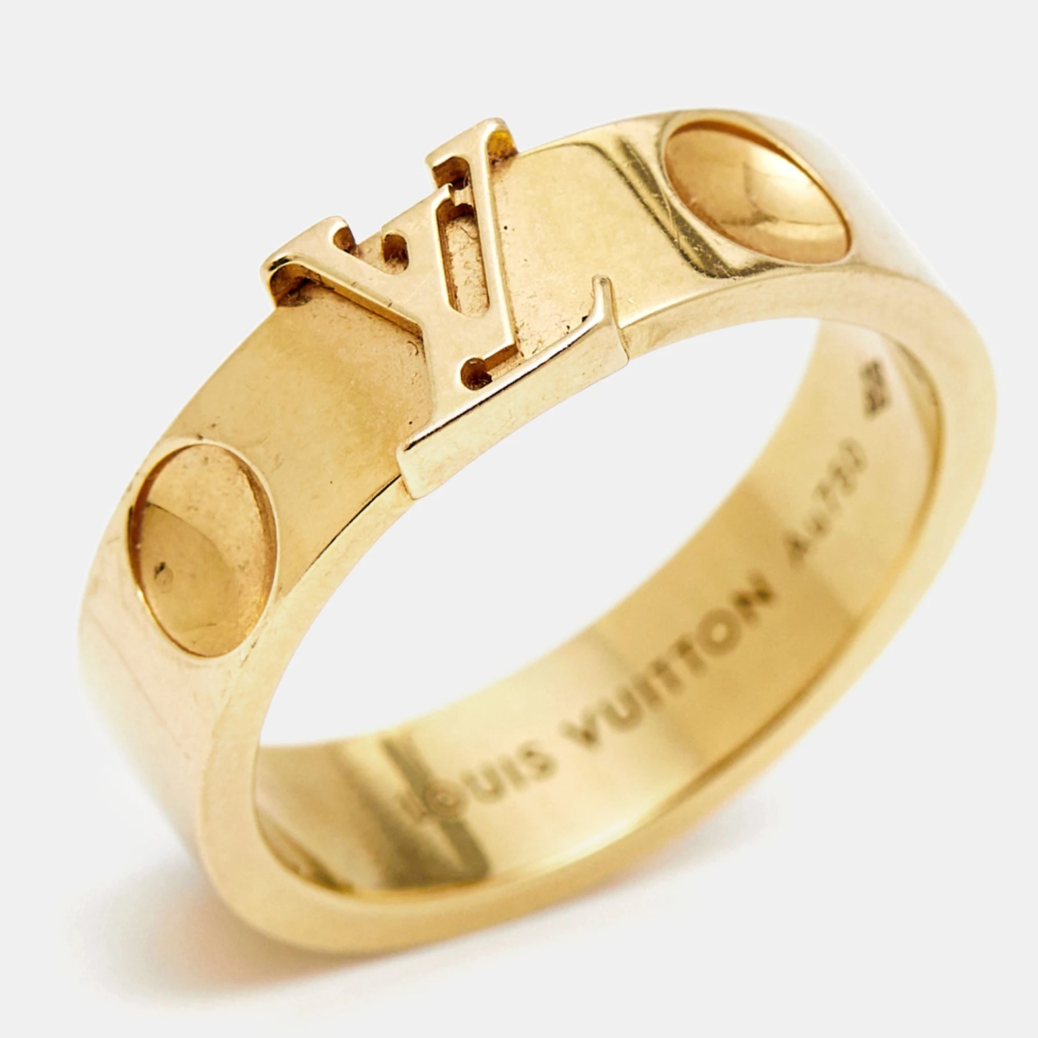 The Luxury Closet LOUIS VUITTON Empreinte 18k Yellow Gold Ring Size 52 5 The Luxury Closet LOUIS VUITTON Empreinte 18k Yellow Gold Ring Size 52 - Image 3