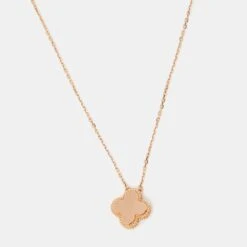The Luxury Closet VAN CLEEF & ARPELS Vintage Alhambra Obsidian DIamond 18k Rose Gold 2023 Holiday Necklace -Best Jewelry Store luxury women van cleef and arpels new fine jewelry p978803 003