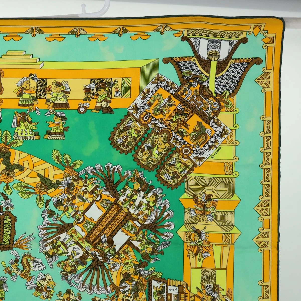 Brand Street HERMES Carre 90 ASTRES Et SOLEILS Scarf Silk Green Auth Mr067 6 Brand Street HERMES Carre 90 ASTRES Et SOLEILS Scarf Silk Green Auth Mr067 - Image 4
