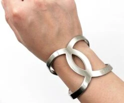 Lar Vintage CHANEL Silver CC Curve Large Cuff 8 Lar Vintage CHANEL Silver CC Curve Large Cuff -Best Jewelry Store sil cc curve large cuff 3