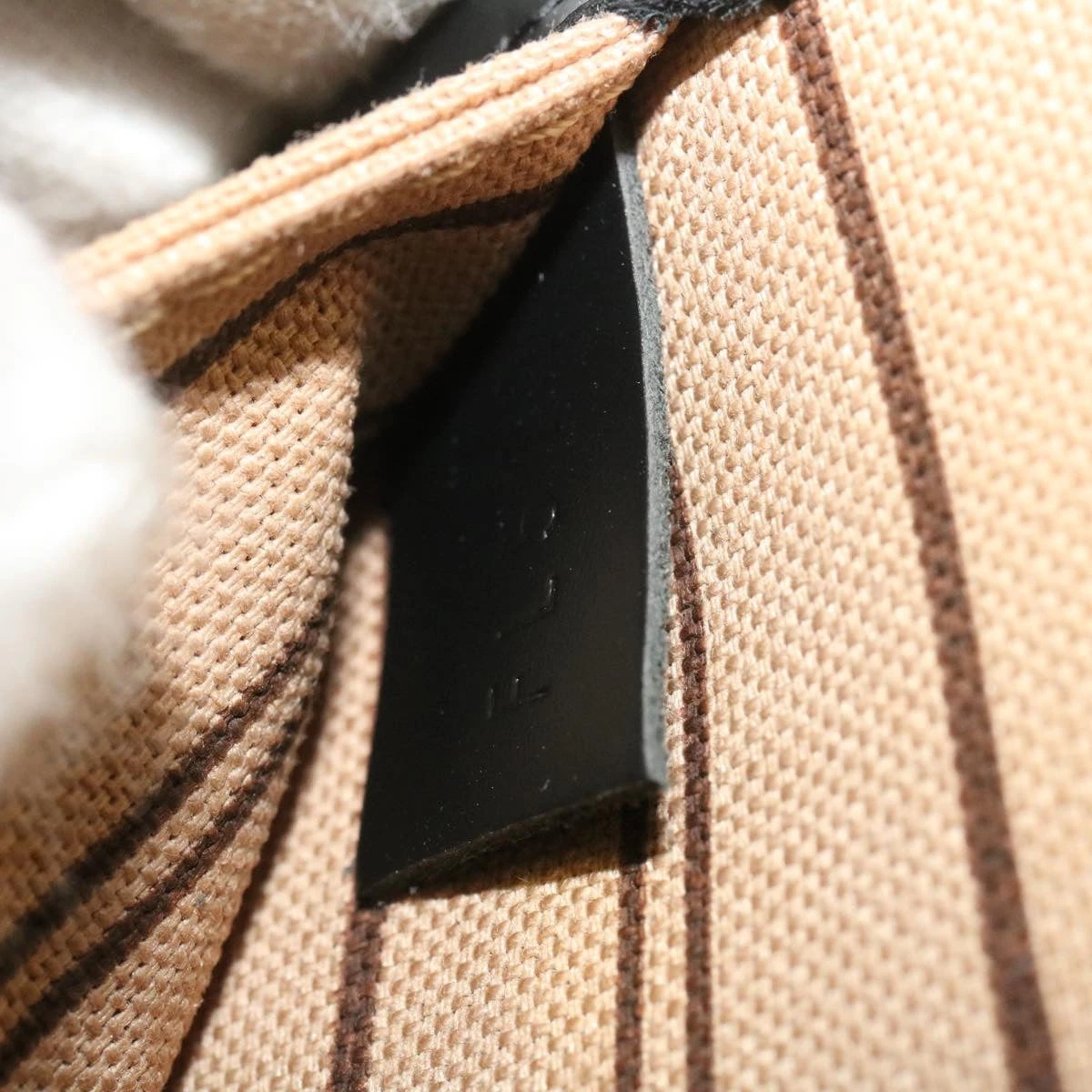 Brand Street LOUIS VUITTON �~ LOL Monogram Camouflage Neverfull MM Tote Bag M45201 Auth 29024A 13 Brand Street LOUIS VUITTON �~ LOL Monogram Camouflage Neverfull MM Tote Bag M45201 Auth 29024A - Image 11