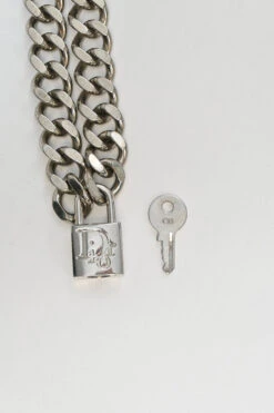 The Hula CHRISTIAN DIOR Sterling Silver Logo-embossed Padlock Chainlink Necklace -Best Jewelry Store u4301 wa3401 dior 3